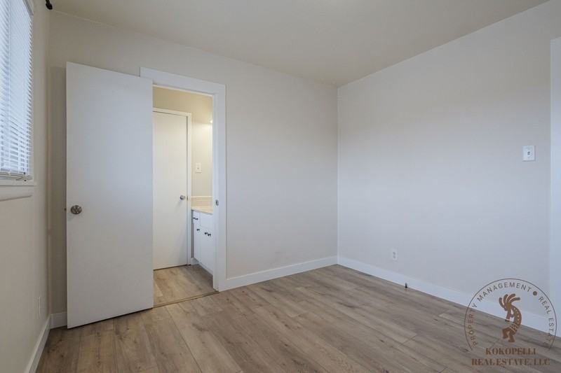 566 N 24th St - Photo 6 of 10