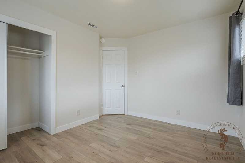 566 N 24th St - Photo 7 of 10