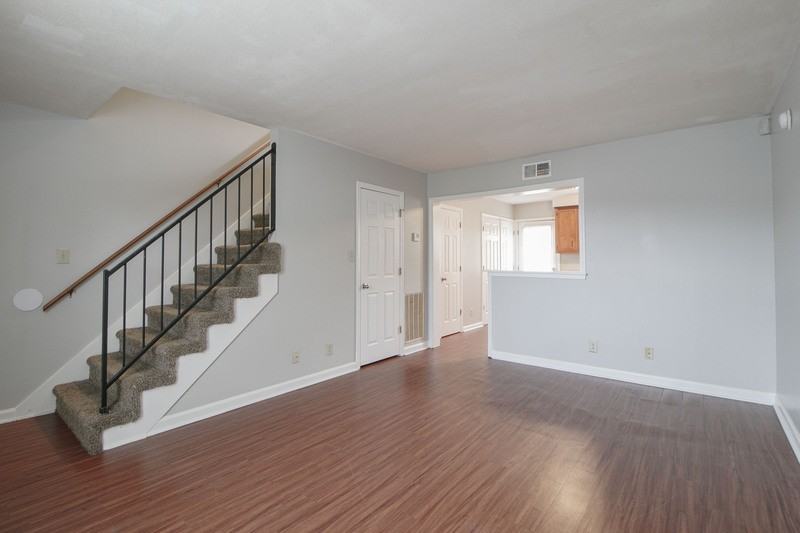 363 Peabody Dr - Photo 3 of 23