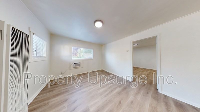 630 Bird St - Photo 5 of 12