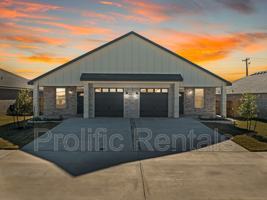 featured image of 5110 Rose Garden Loop