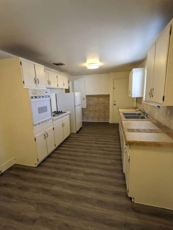 3429 Quincy Ave. - Photo 2 of 35