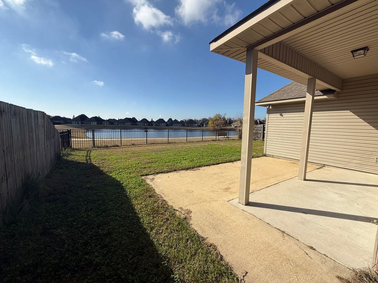 8618 Summer Grove Ave - Photo 6 of 28