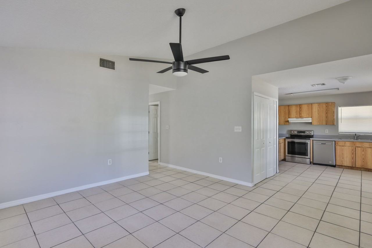 3611 Bishop Eddie Newkirk Way - Photo 4 of 33