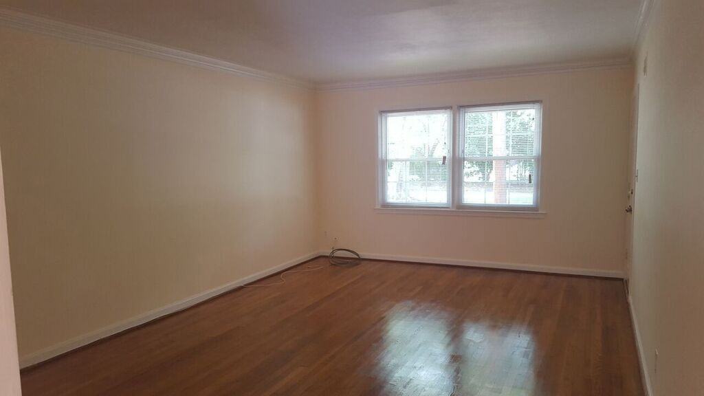 Abercorn Street - 4804 - Photo 2 of 10