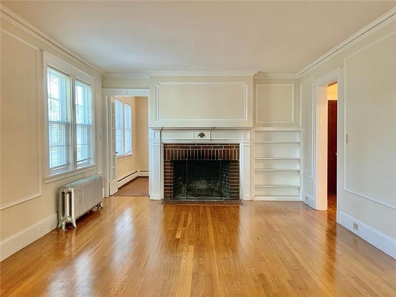 24 Oxford St - Photo 3 of 26