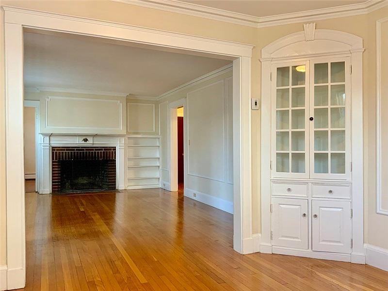 24 Oxford St - Photo 4 of 26