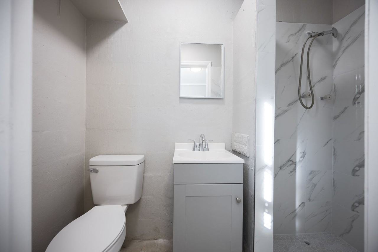 1530 S Martin Luther King Jr Ave - Photo 2 of 35