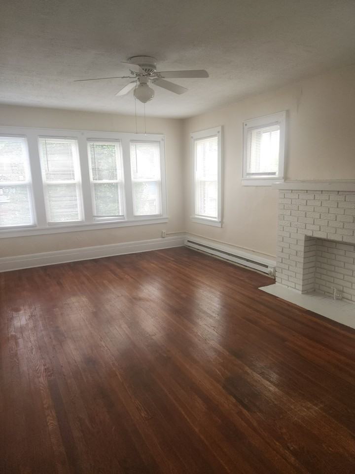 Gilmore - Photo 2 of 8