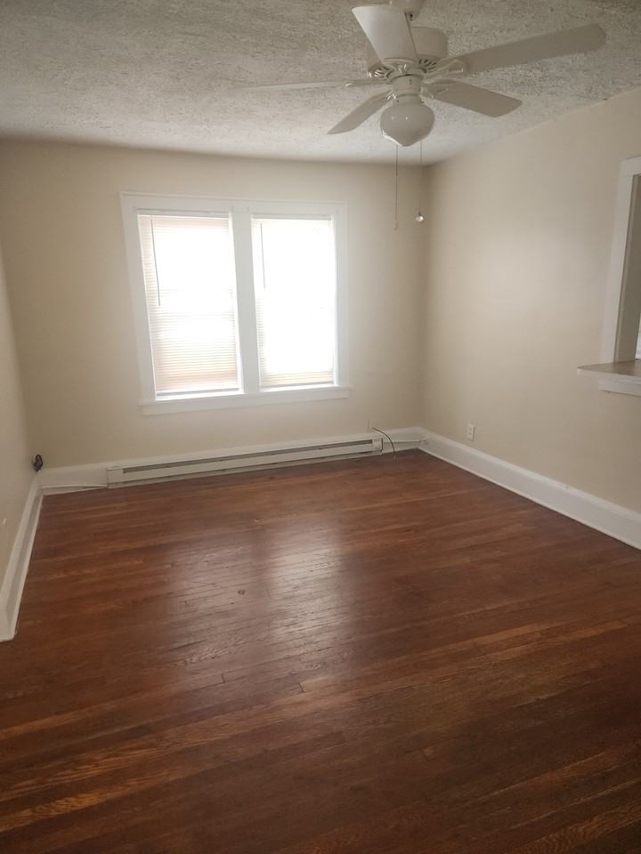 Gilmore - Photo 3 of 8