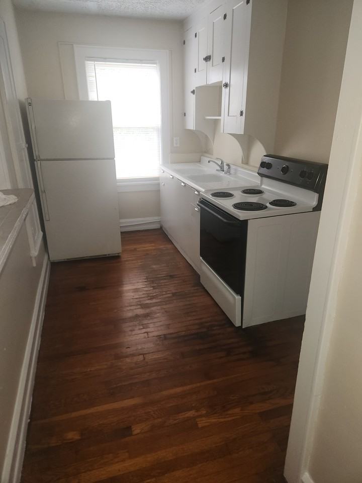 Gilmore - Photo 4 of 8