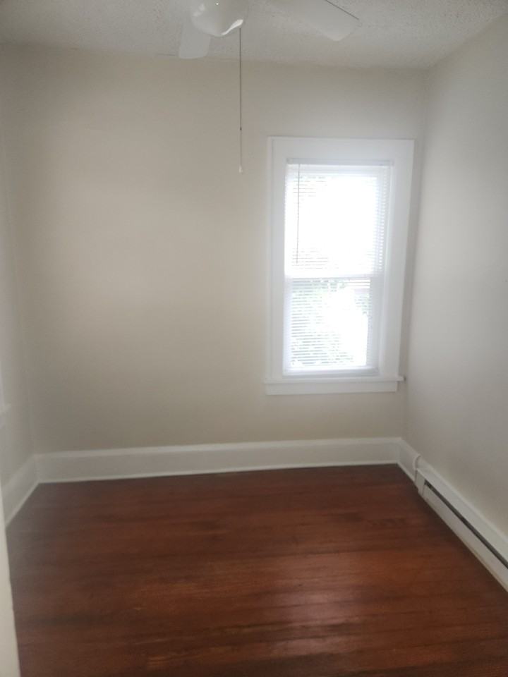 Gilmore - Photo 7 of 8