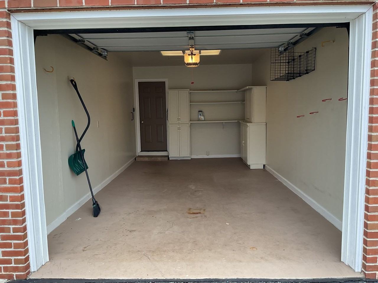 11 Round Ridge Rd - Photo 2 of 35