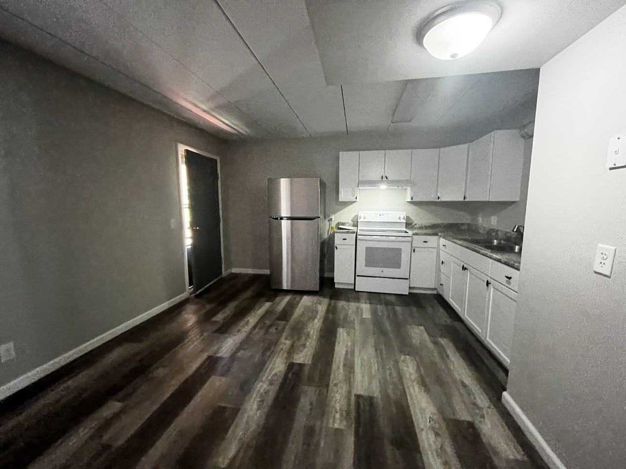 840 10th Avenue - Photo 4 of 20