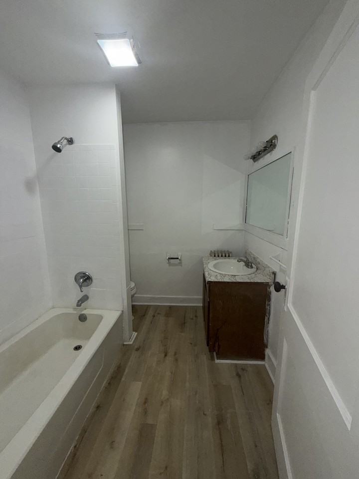 304 Erie Avenue - Photo 3 of 10