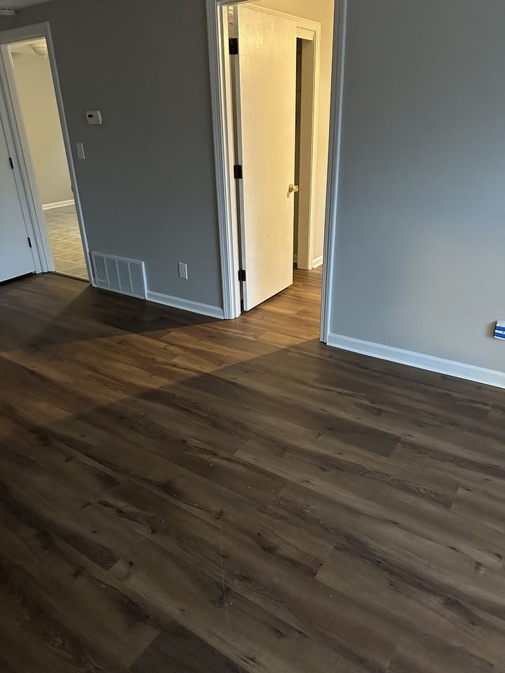 408 Lindsay Court - Photo 3 of 6