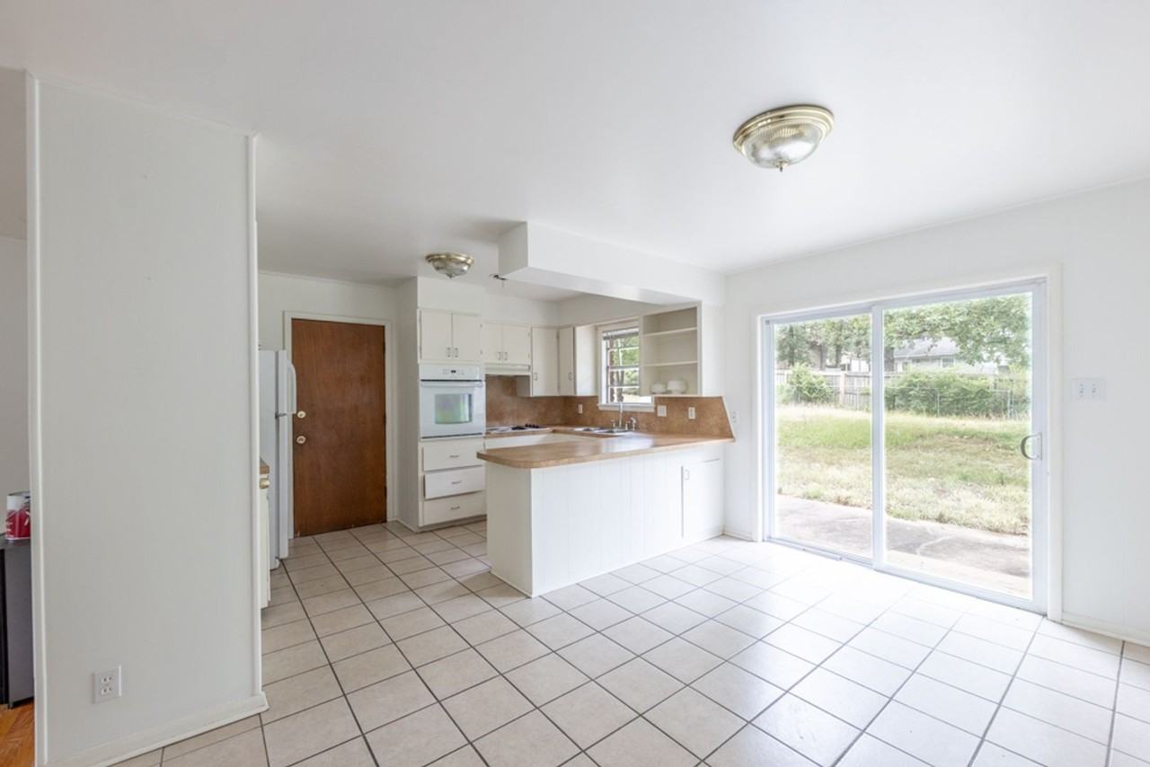 9720 Brooks Ln - Photo 5 of 19