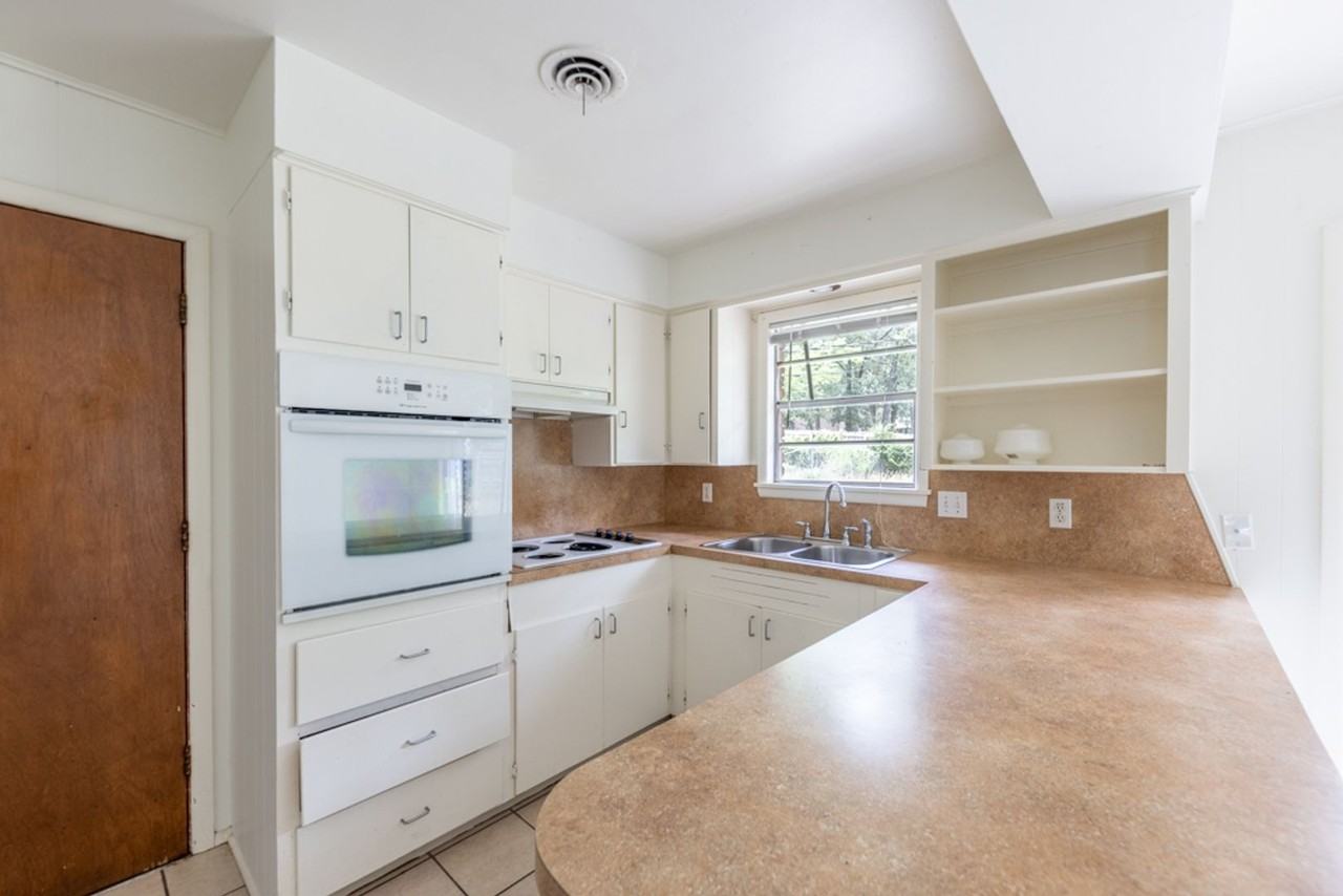 9720 Brooks Ln - Photo 7 of 19