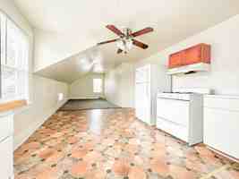 featured image of 123 S Clay St