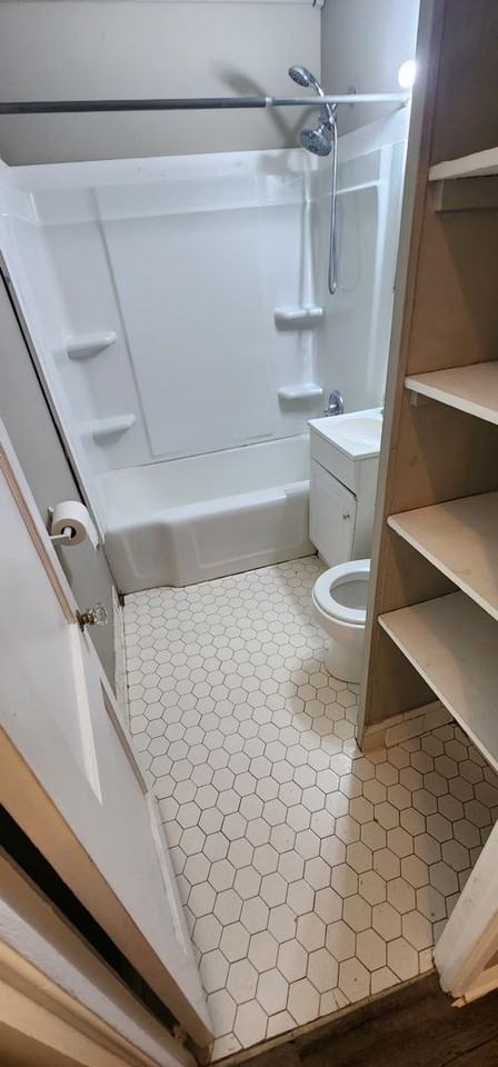 7799 Admiral Rd - Photo 5 of 7