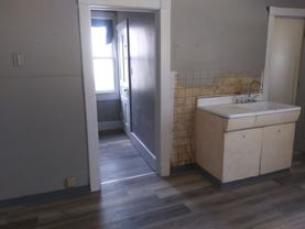 1404 W Madison St - Photo 1 of 1