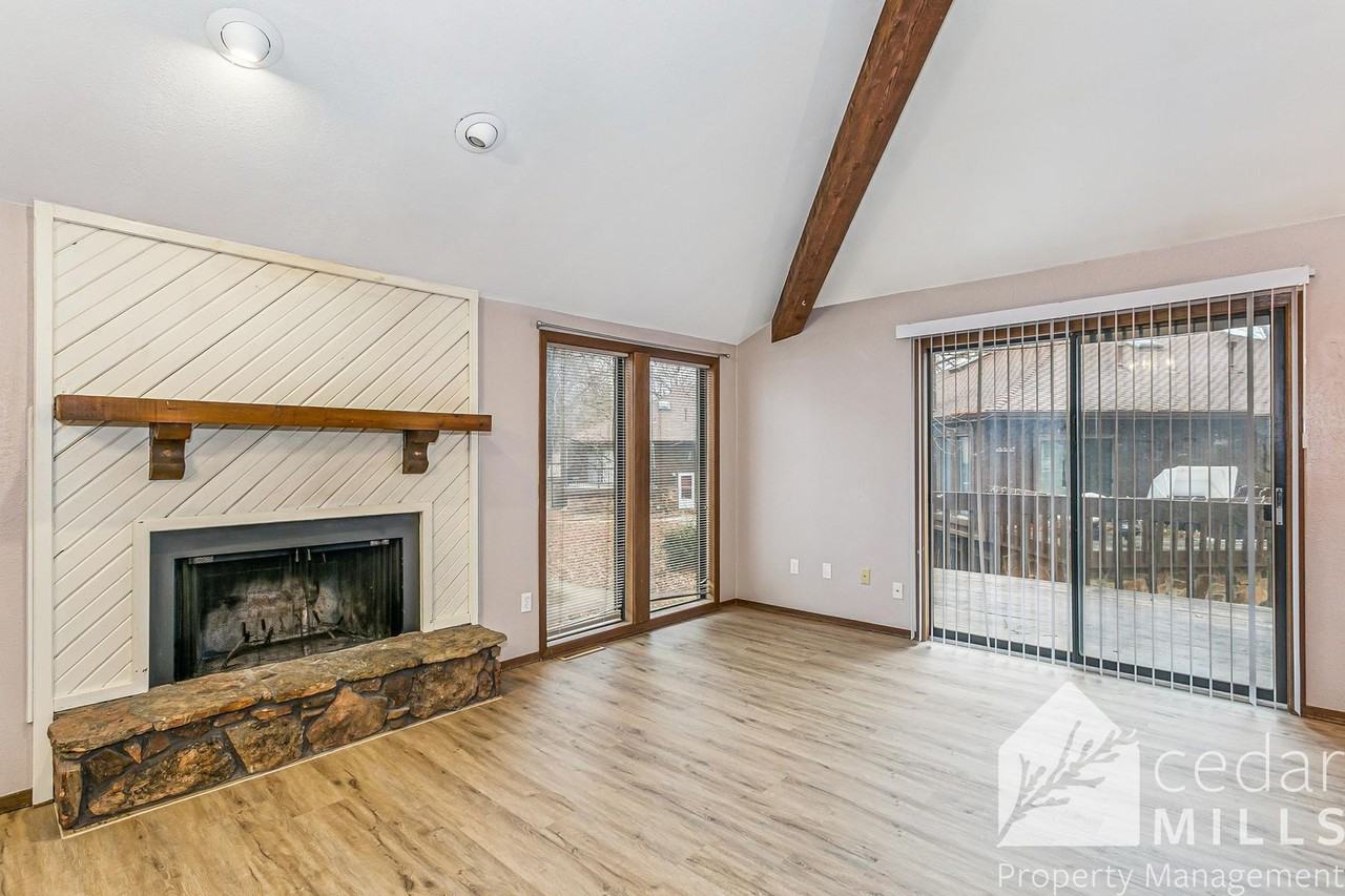 2421 S Yellowstone St #2304 - Photo 3 of 14