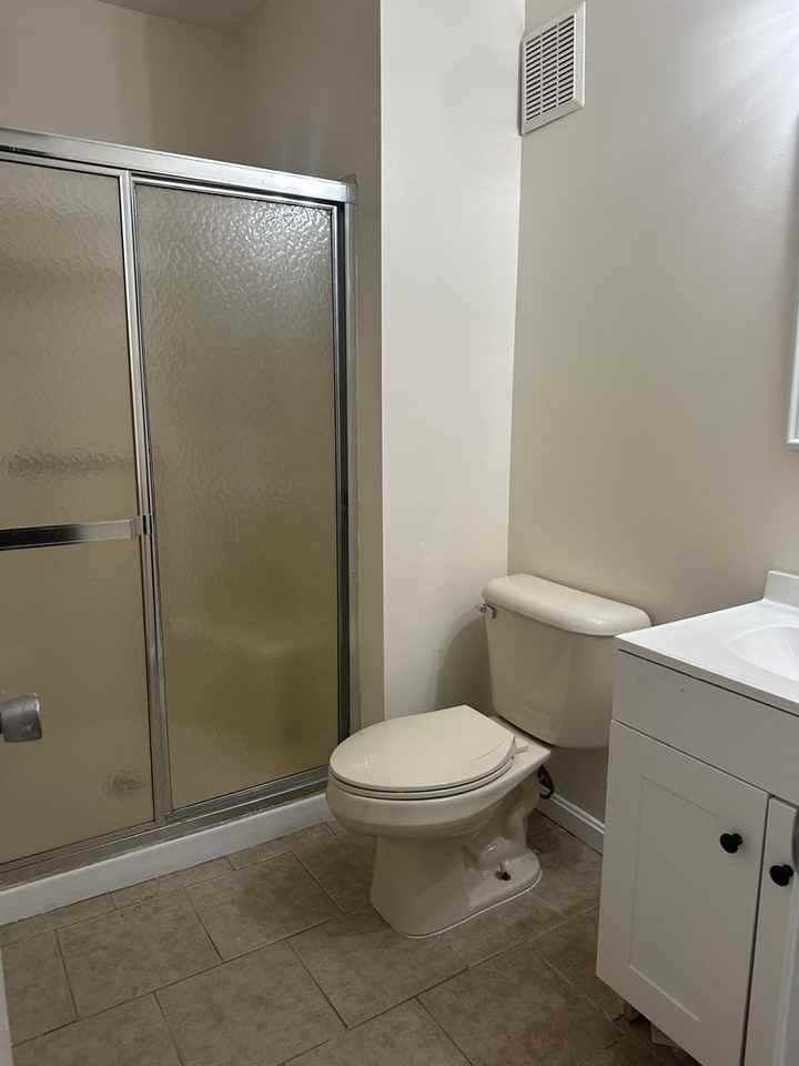 114-2 Timberlake Ter - Photo 4 of 15