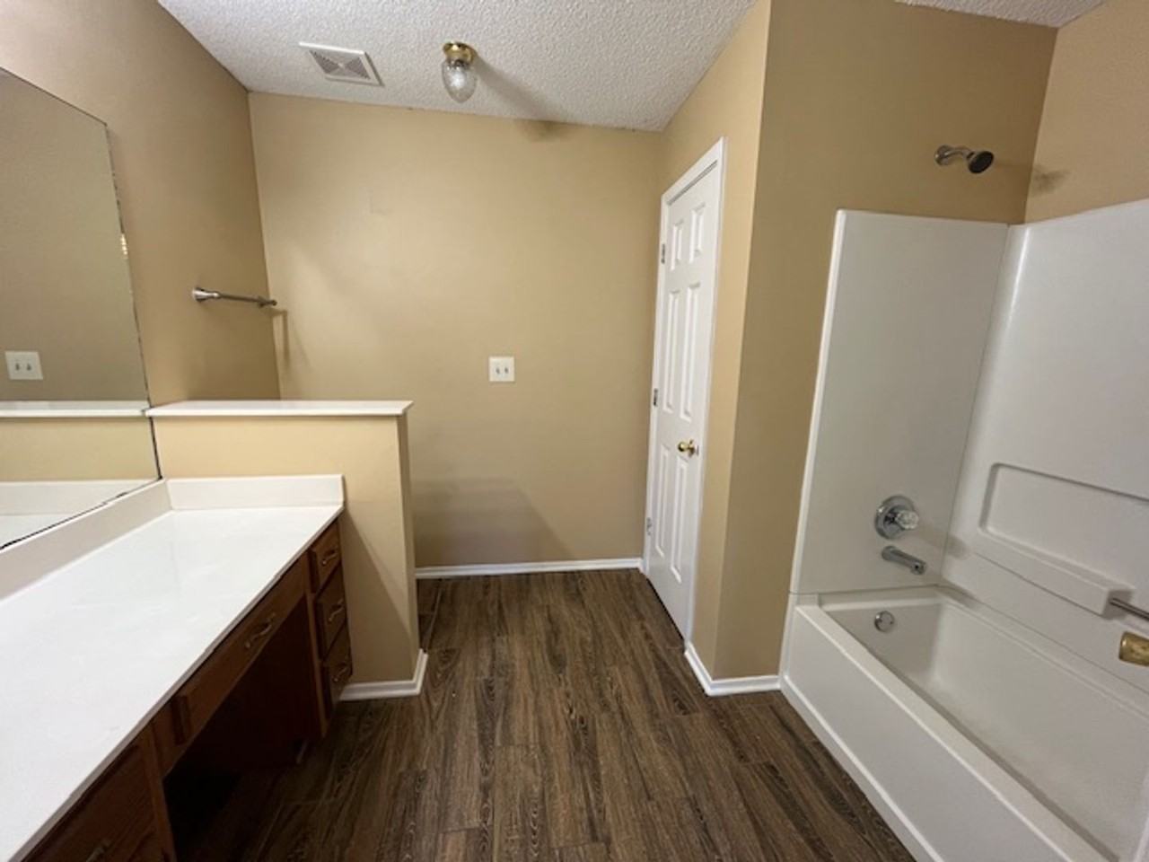 7706 Iris Cv - Photo 6 of 10