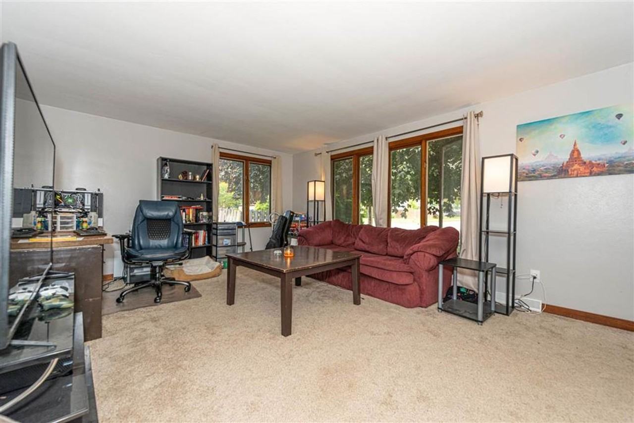 1100 Bellevue St - Photo 7 of 9