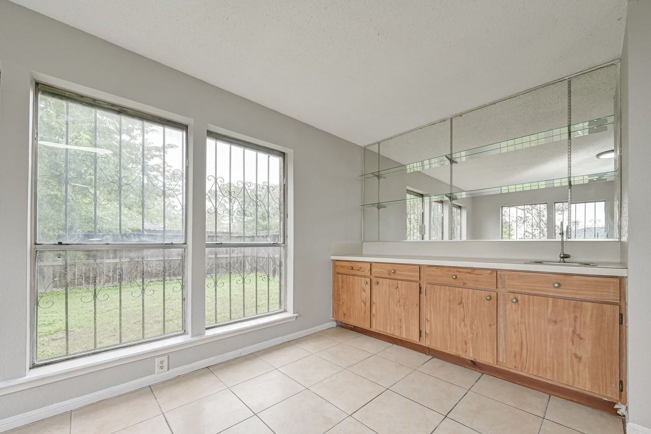 12702 Fawnway Dr - Photo 5 of 20