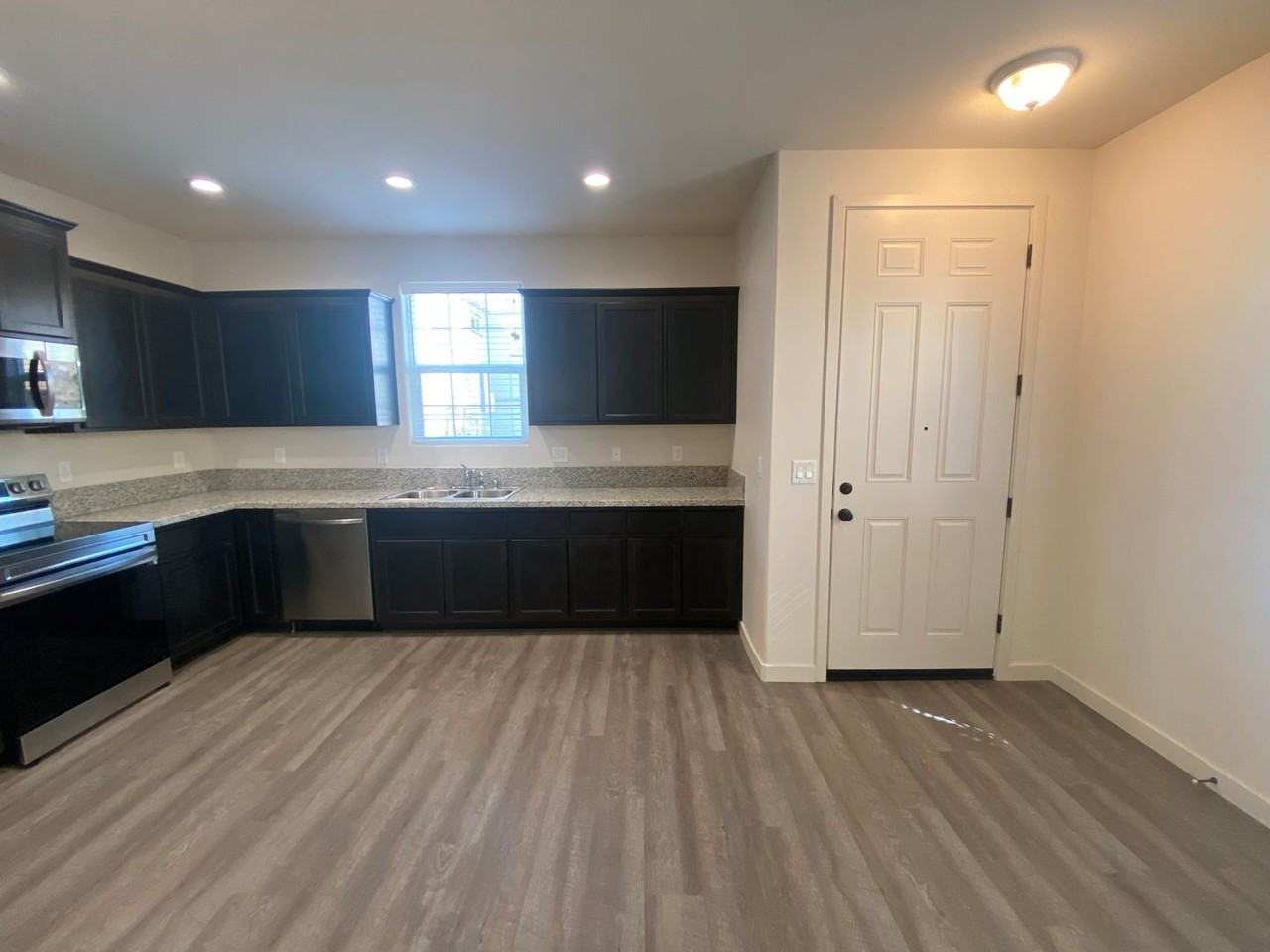 6769 Jujube Ln - Photo 3 of 16