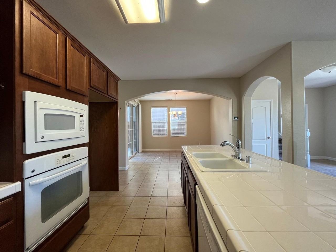 4361 W Artemisa Dr - Photo 5 of 24