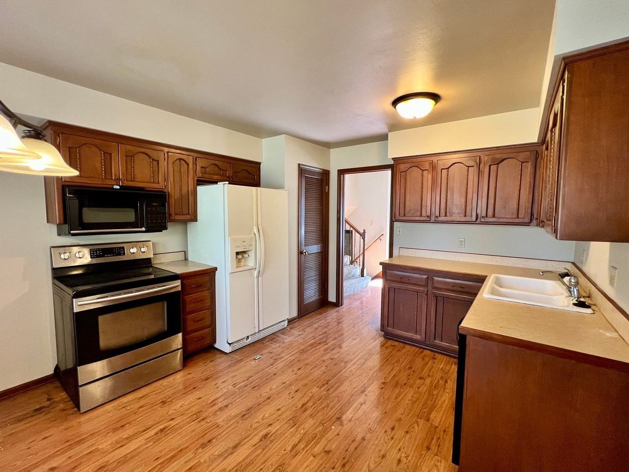 10108 W 97th Ter - Photo 6 of 21