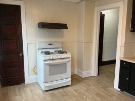 featured image of 800 S 32nd St