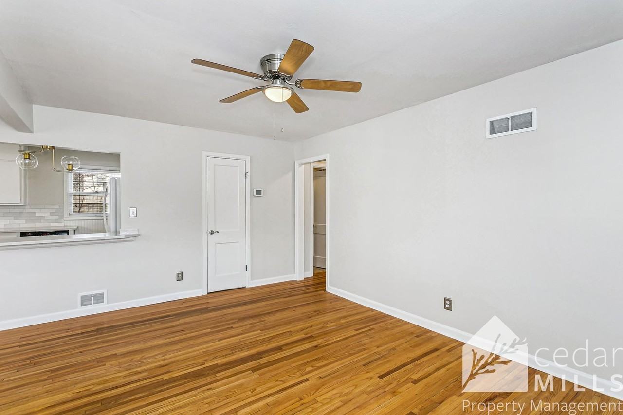 418 S Vassar St - Photo 3 of 13