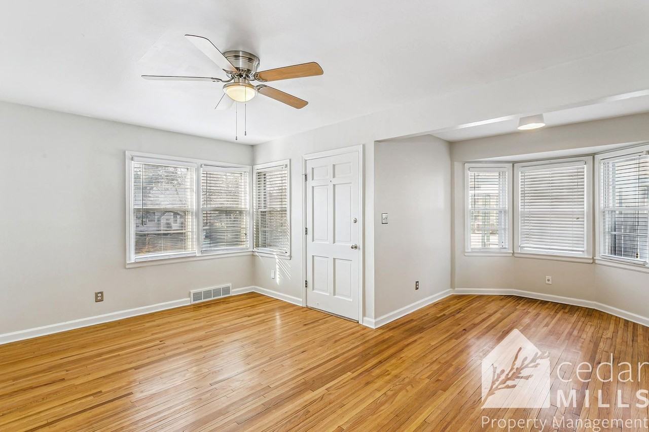 418 S Vassar St - Photo 4 of 13