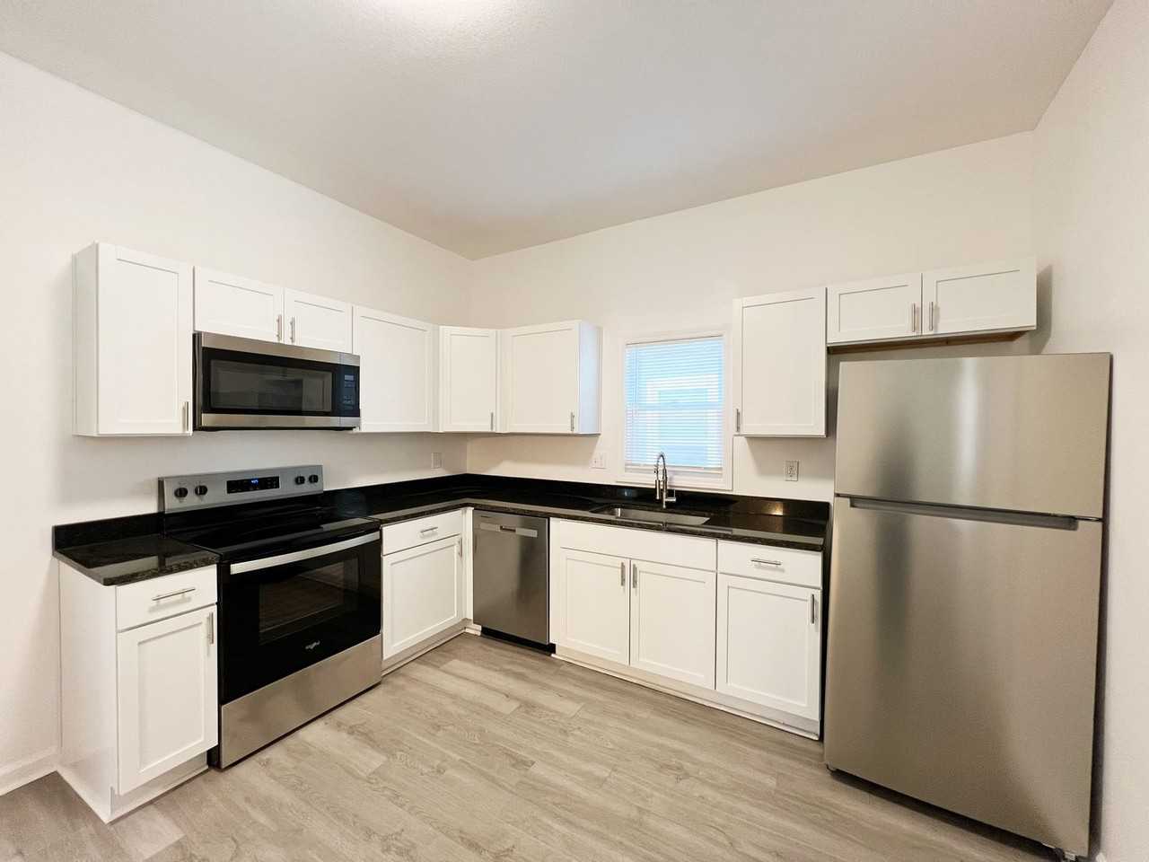 64 Orchard St - Photo 7 of 20