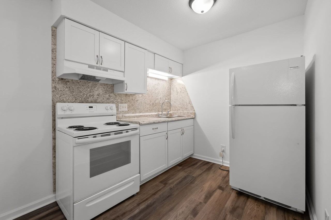 Brookdale Apartments. - Photo 2 of 34