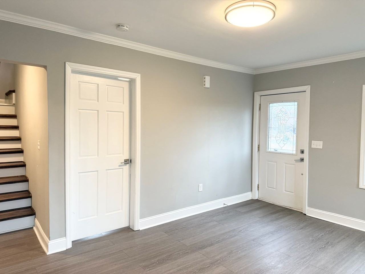 218 7th St Se - Photo 4 of 31