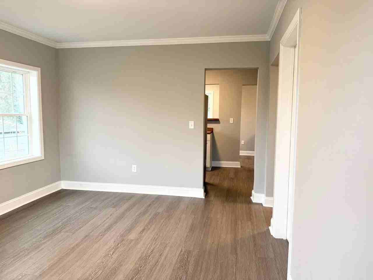 218 7th St Se - Photo 5 of 31