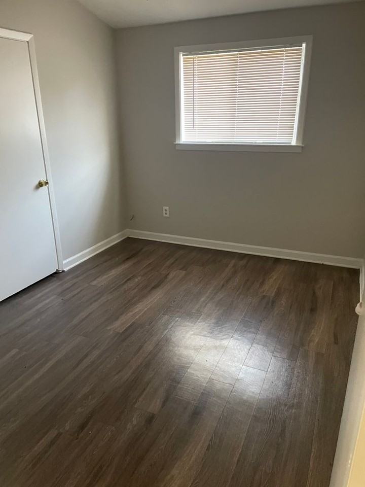 2237 Gayle Ave - Photo 5 of 8