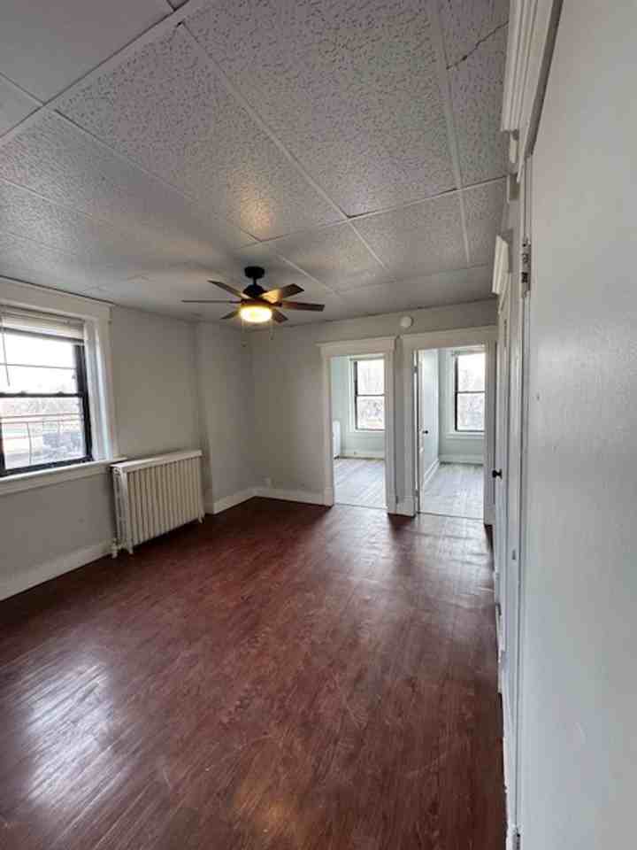 155 N Main St - Photo 2 of 7