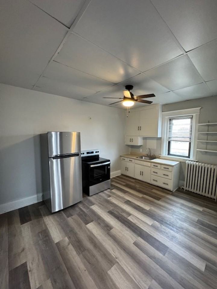 155 N Main St - Photo 3 of 7