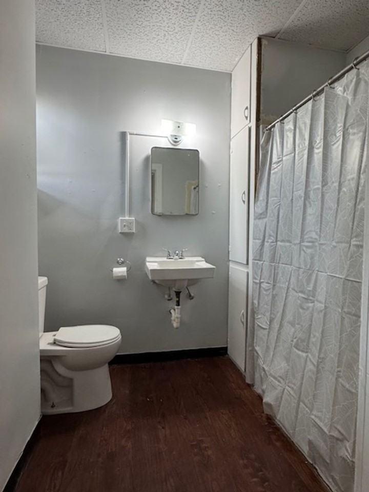 155 N Main St - Photo 5 of 7