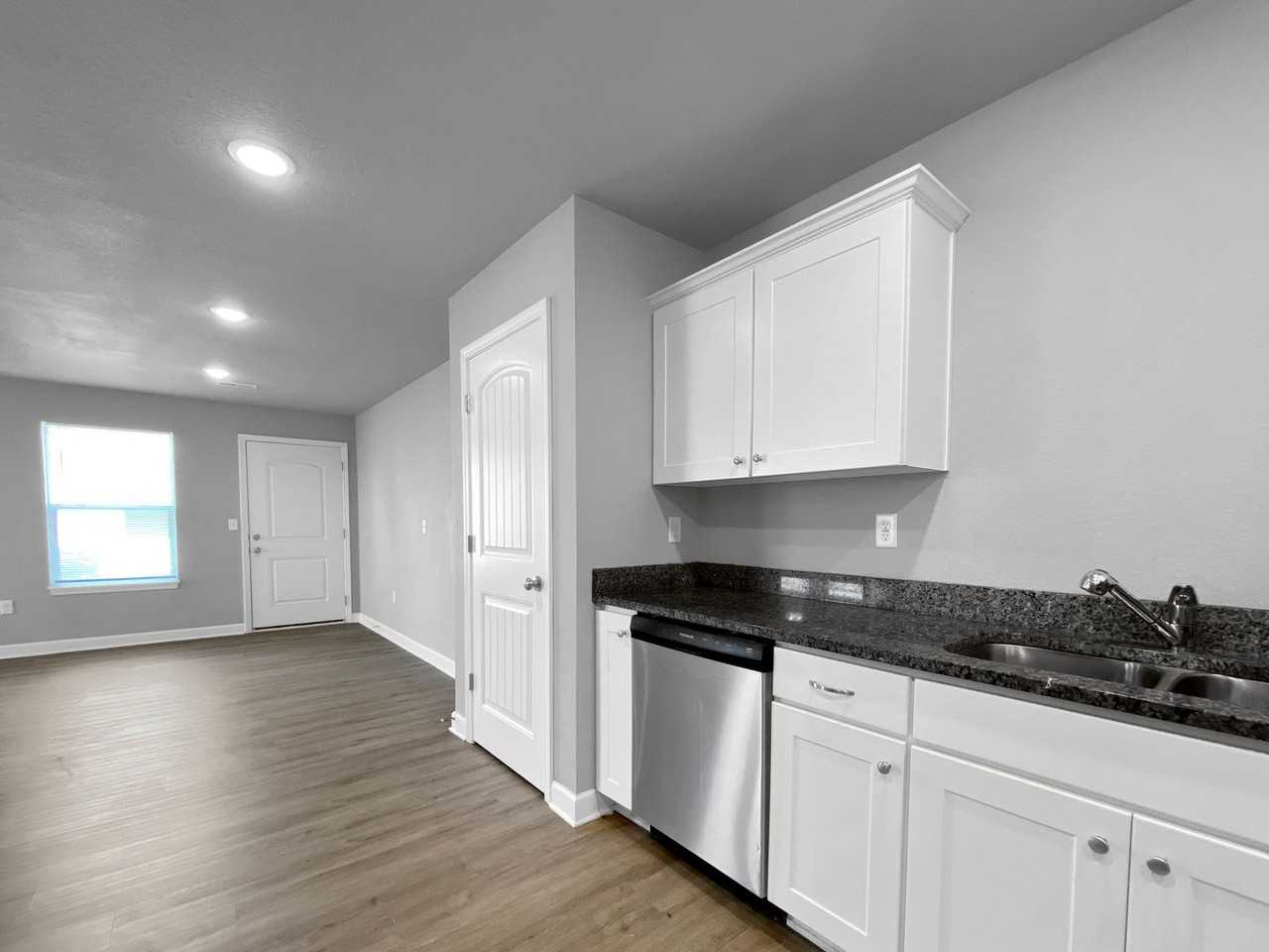 8230 Sw 1st St - Photo 6 of 28