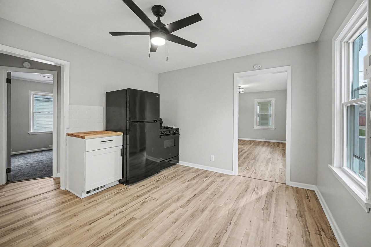 13622 Carrington Ave - Photo 7 of 16