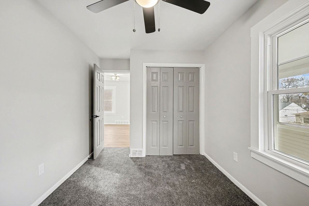 13620 Carrington Ave - Photo 7 of 16