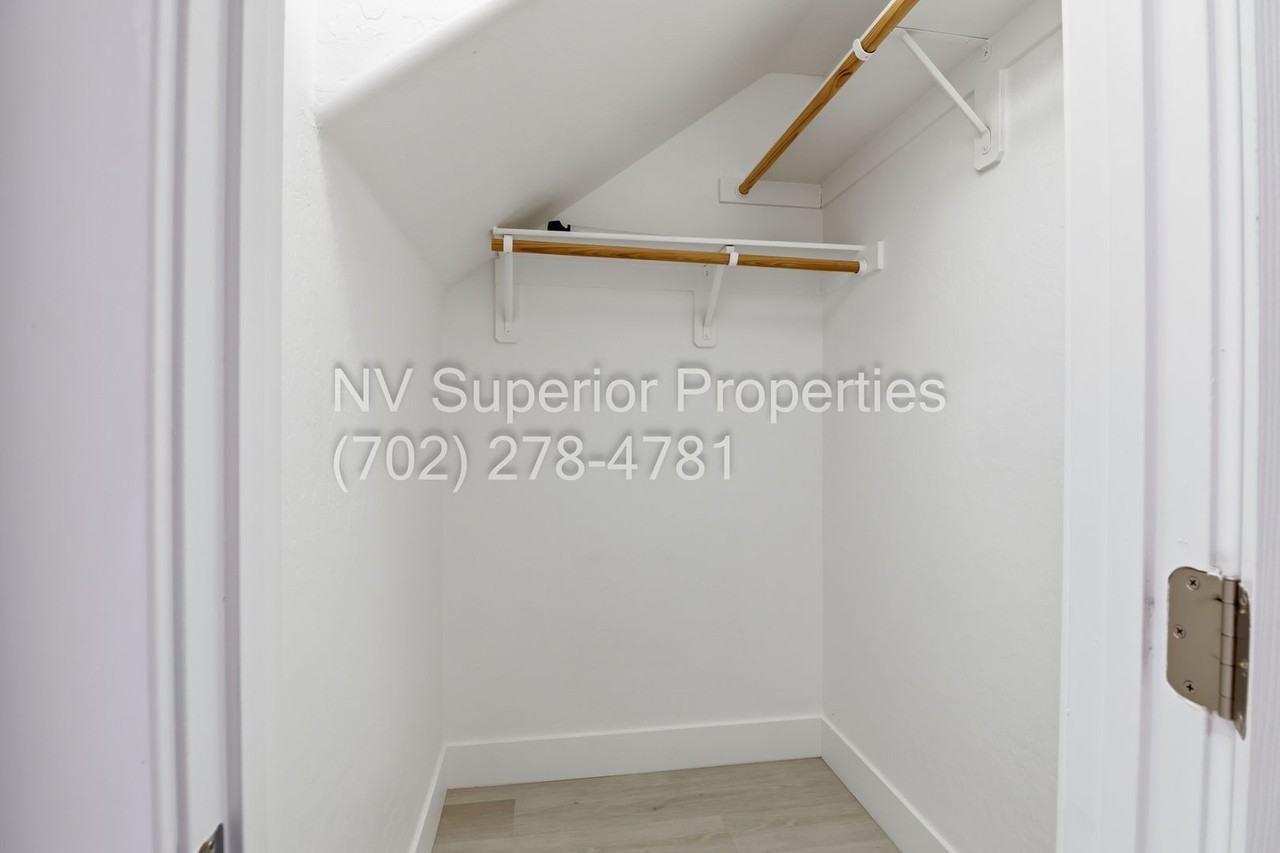 8923 Melridge Rd - Photo 6 of 50