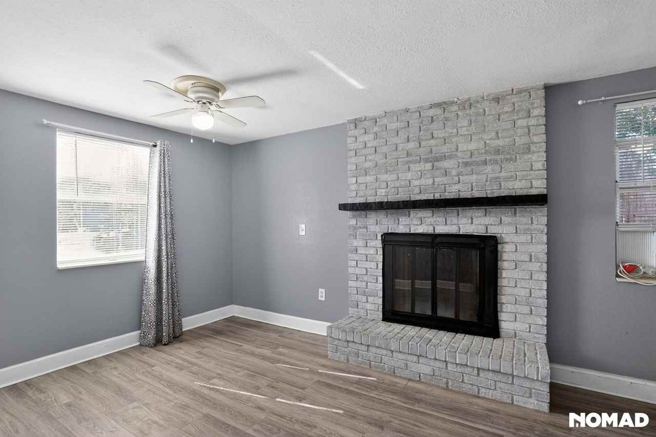 441 E 5th St - Photo 7 of 28