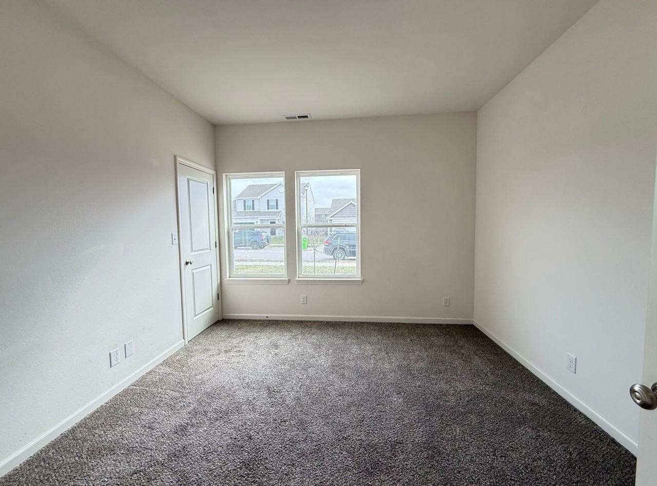 4732 Dobson Dr - Photo 5 of 24